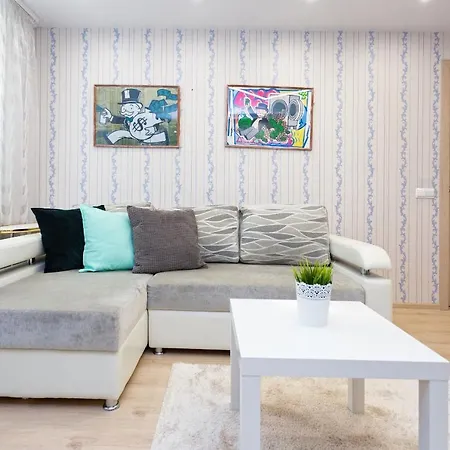Апартаменти Apartament On Korolya 18 Мінськ